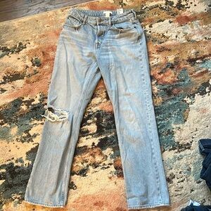 H&M Light Wash Straight Leg Jeans Size 10